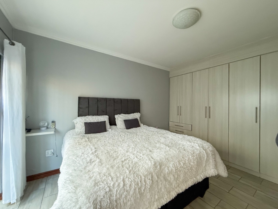 To Let 2 Bedroom Property for Rent in Melodie North West